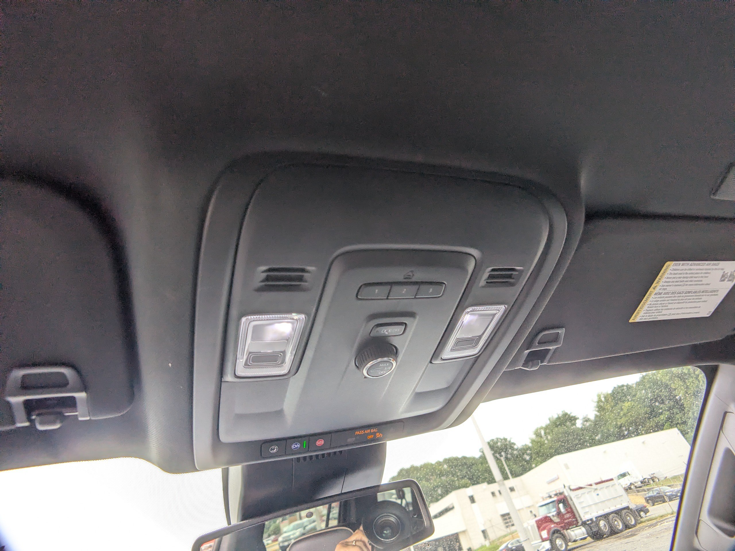 Used 2024 GMC Yukon XL SLT AWD/4WD image 22