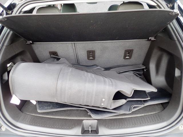 Used 2023 Chevrolet Bolt EUV LT w/ Comfort Package image 8