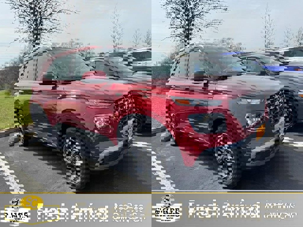 Certified 2025 Hyundai Venue Limited image 1