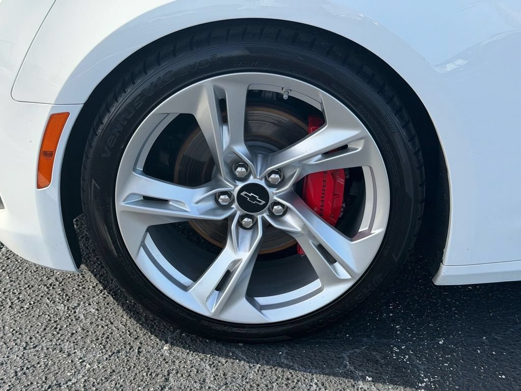 Used 2021 Chevrolet Camaro SS RWD image 16