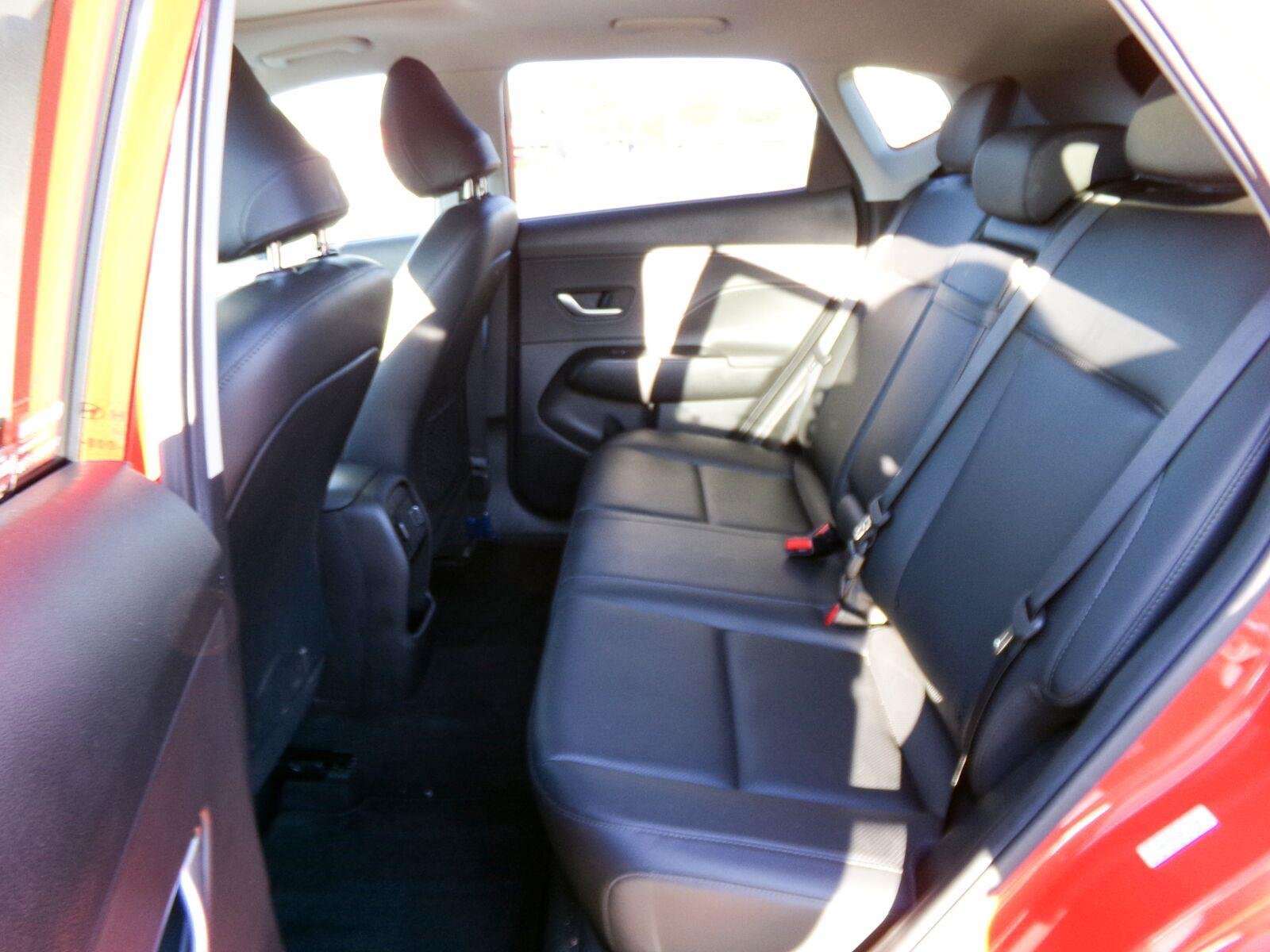Used 2024 Hyundai Kona Limited FWD image 13