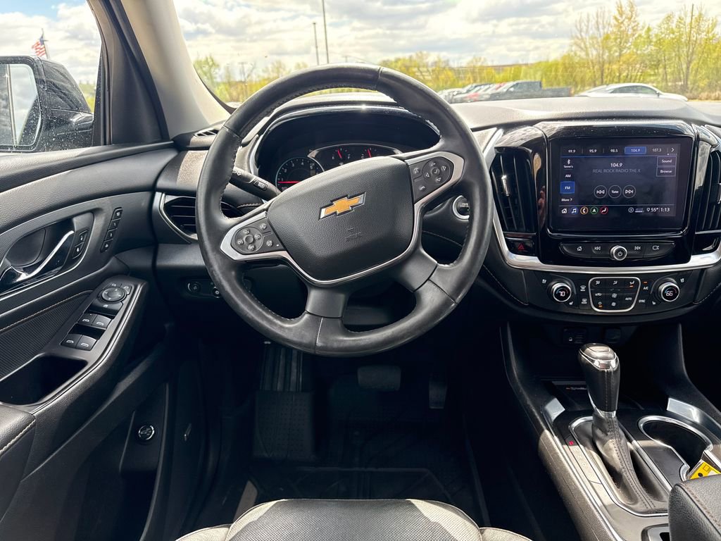 Certified 2020 Chevrolet Traverse Premier w/ Redline Edition AWD/4WD image 12