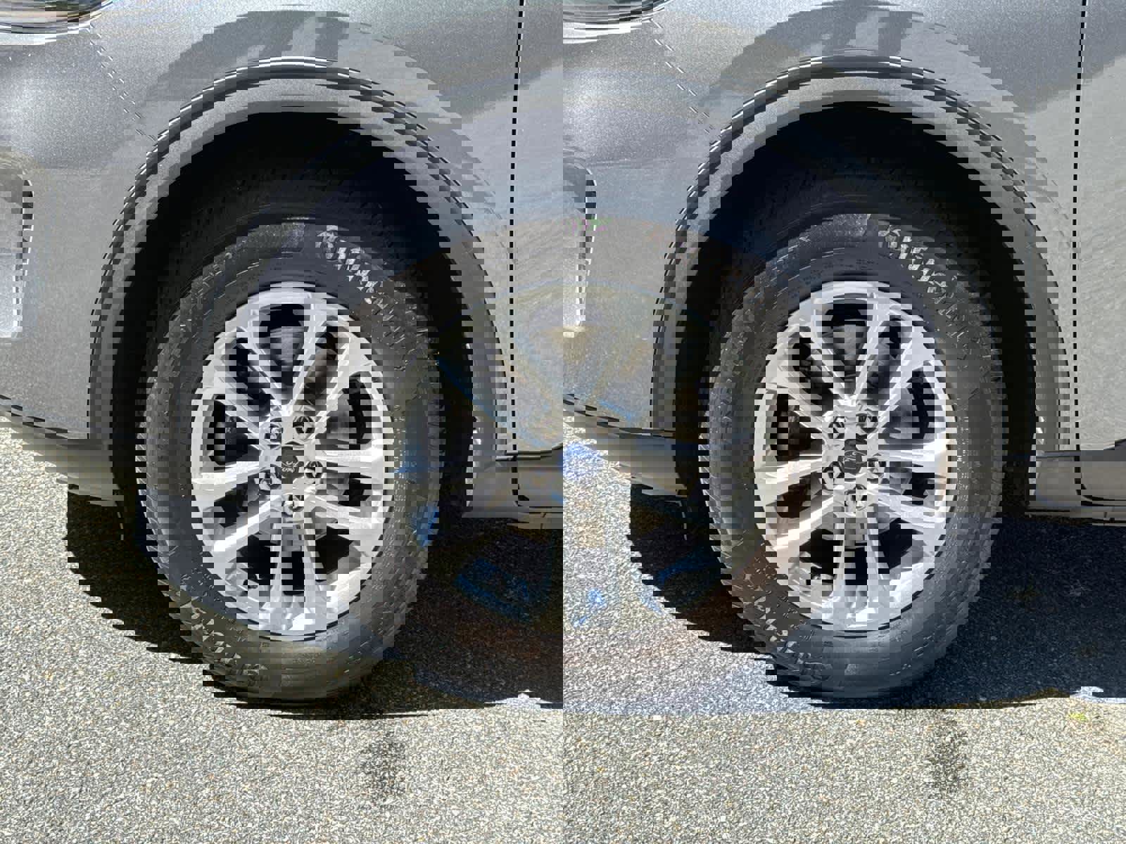 Used 2022 Ford Escape SE image 11