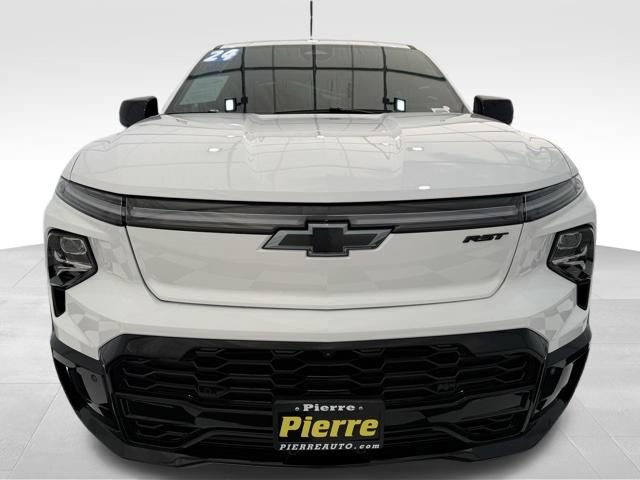 Used 2024 Chevrolet Silverado EV RST AWD/4WD image 9