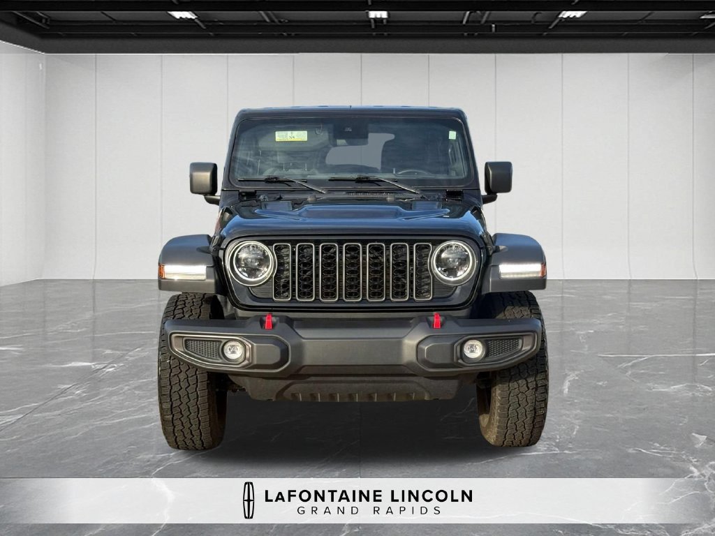Used 2025 Jeep Wrangler Unlimited Rubicon AWD/4WD image 8