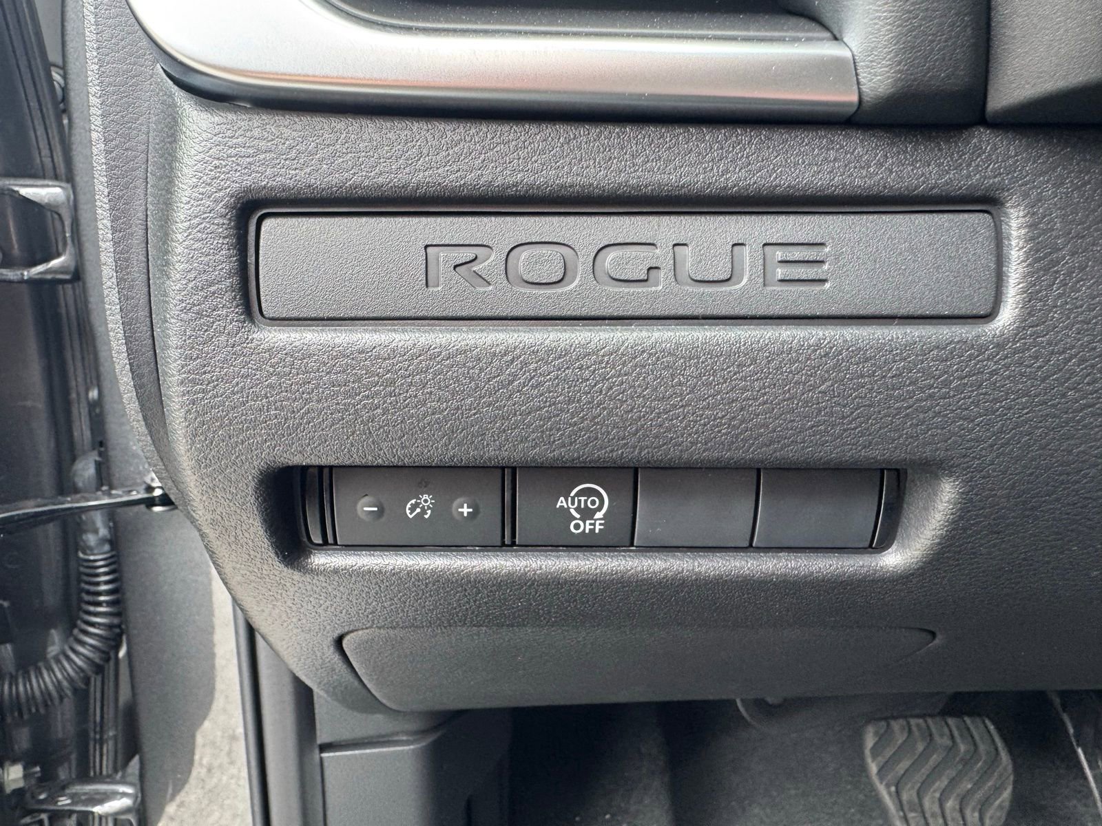 New 2026 Nissan Rogue S image 15