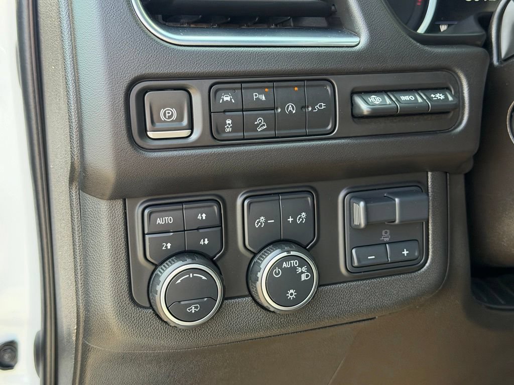 Used 2021 Chevrolet Suburban High Country AWD/4WD image 25