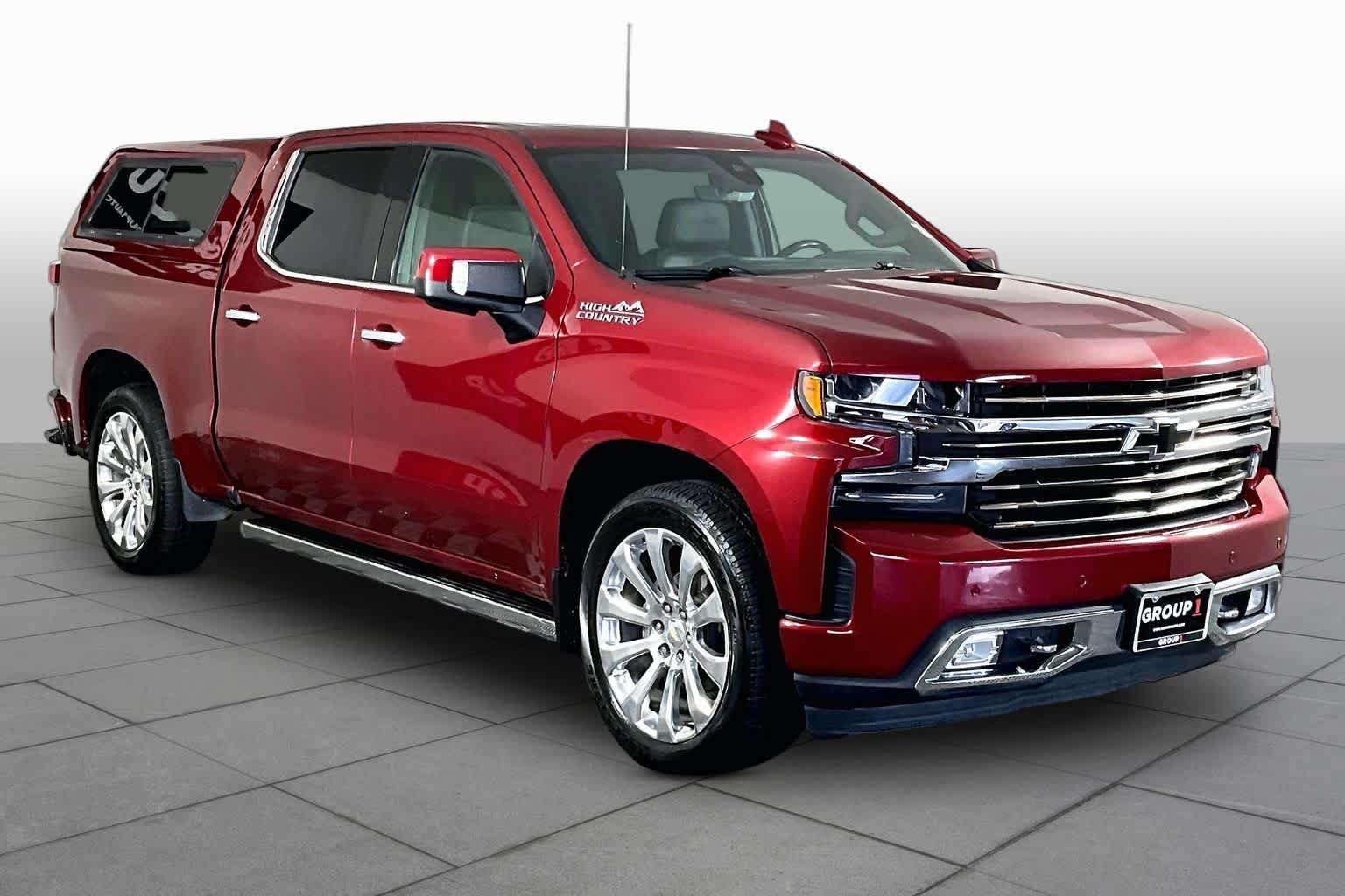 Used 2019 Chevrolet Silverado 1500 High Country w/ Technology Package RWD image 3