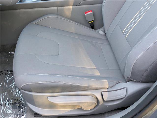 New 2026 Hyundai Elantra SEL Sport Premium image 4