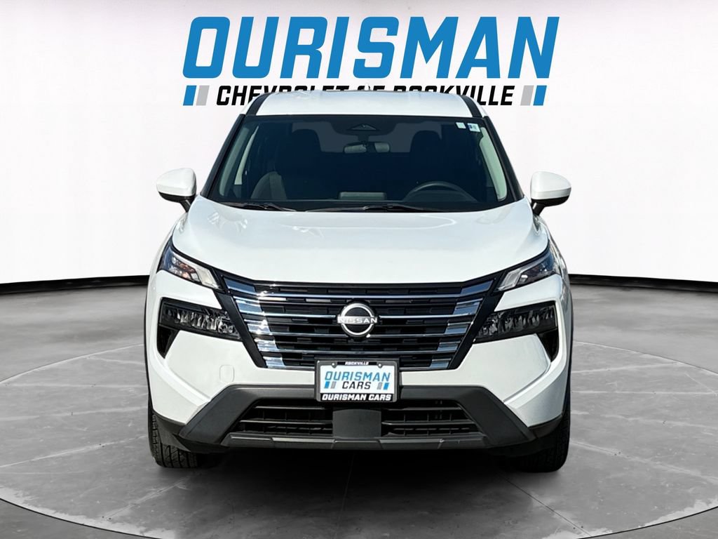 Used 2024 Nissan Rogue SV AWD/4WD image 8