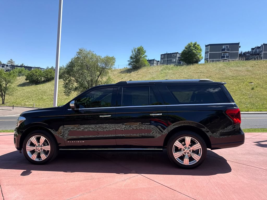 Used 2024 Ford Expedition Max Platinum AWD/4WD image 5