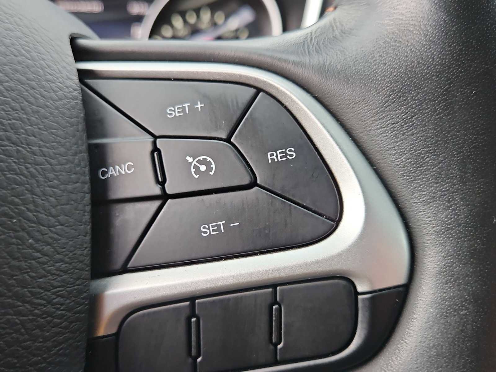 Used 2019 Jeep Compass Latitude w/ Popular Equipment Group image 24