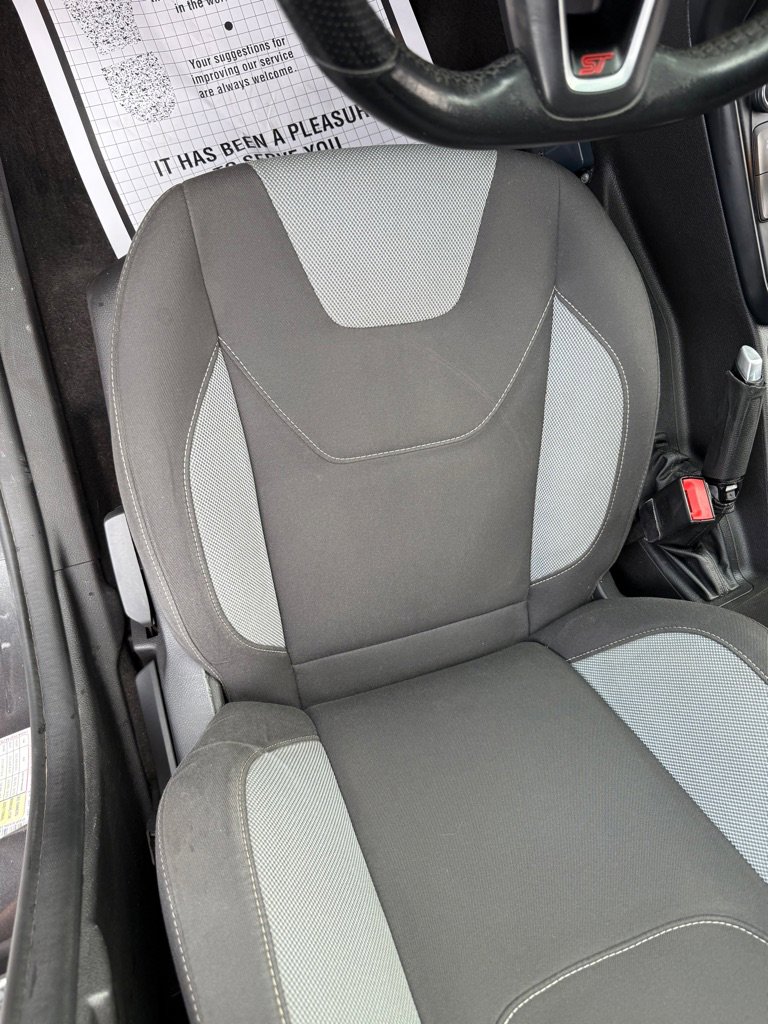 Used 2017 Ford Focus ST image 44