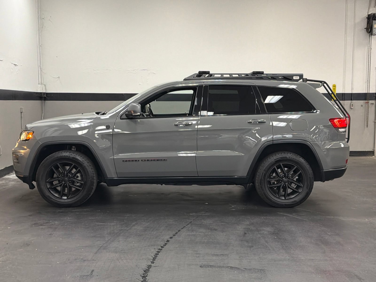 Used 2021 Jeep Grand Cherokee Trailhawk w/ Trailhawk Luxury Group AWD/4WD image 8