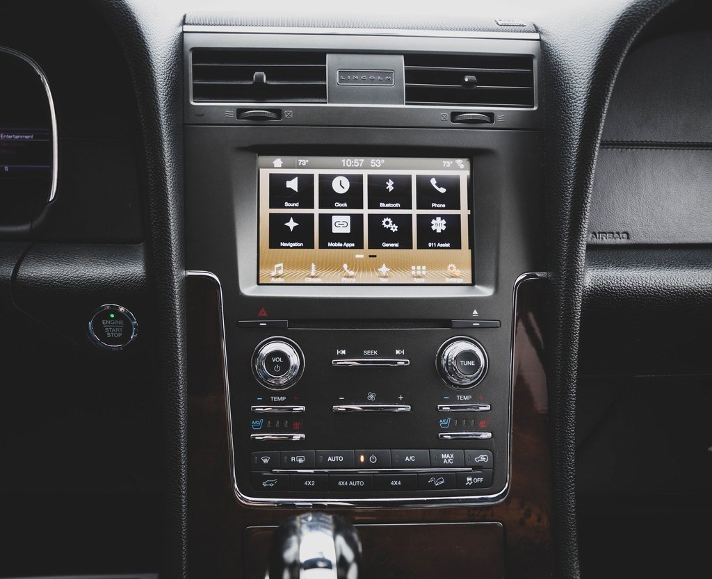 Used 2017 Lincoln Navigator Select image 5