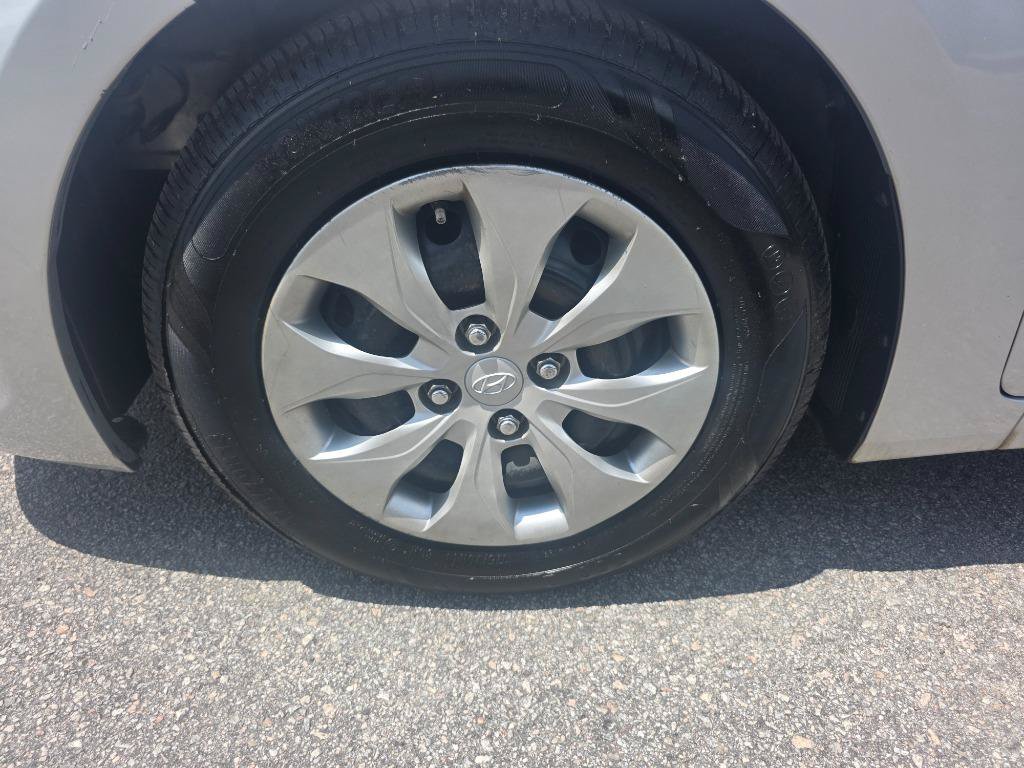 Used 2016 Hyundai Accent SE FWD image 20