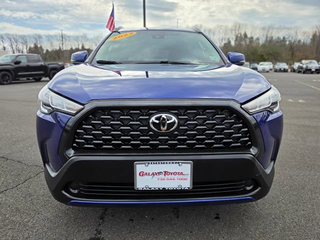 Used 2022 Toyota Corolla Cross LE AWD/4WD image 2