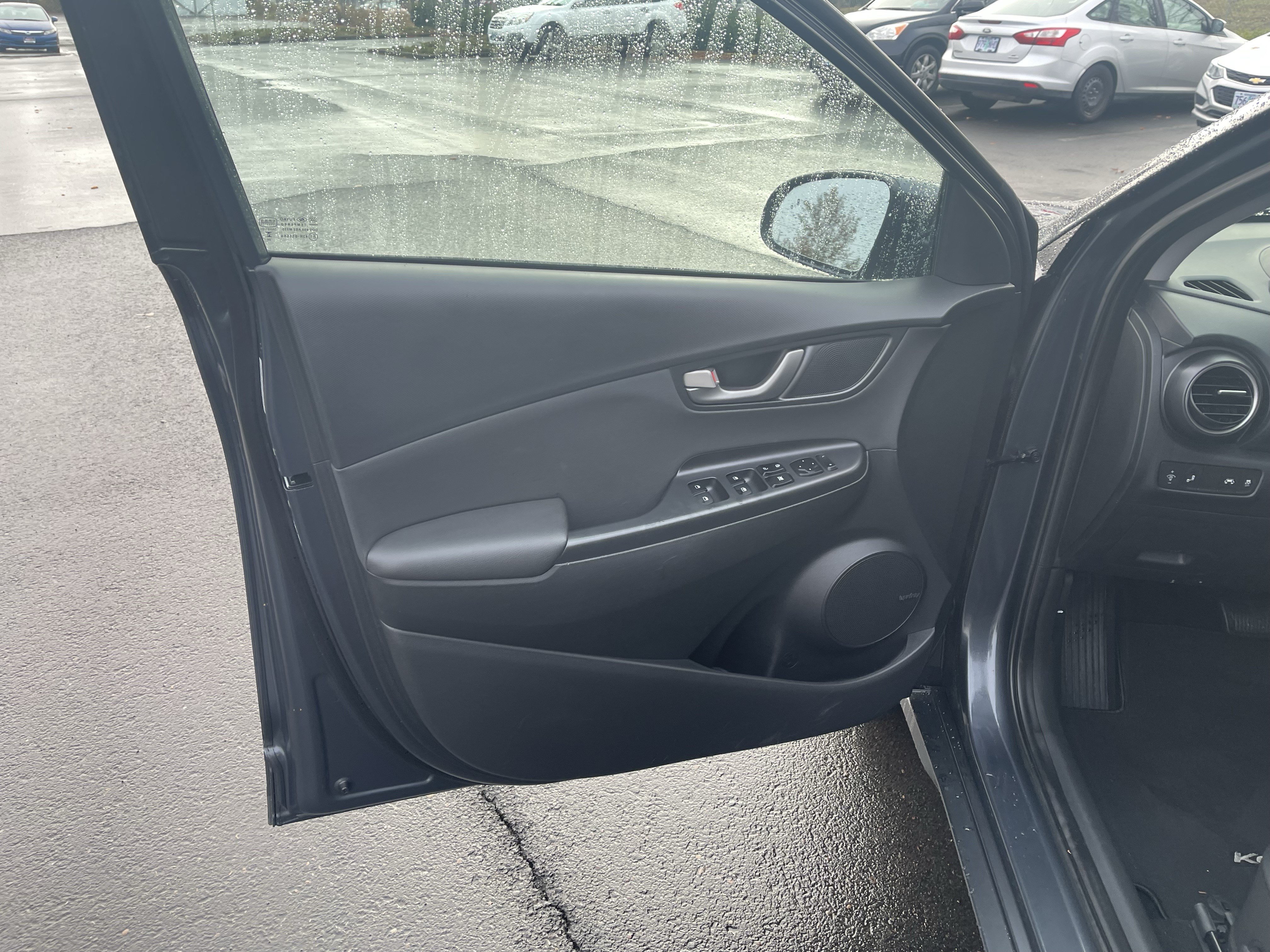 Used 2019 Hyundai Kona Limited FWD image 21
