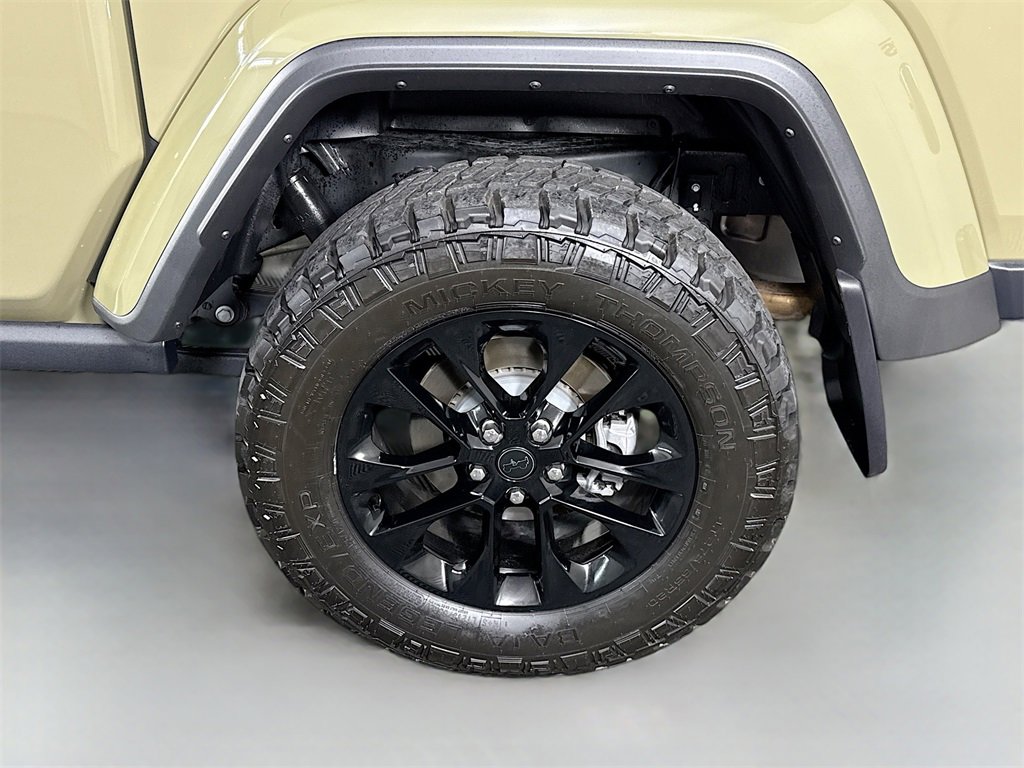 Used 2025 Jeep Gladiator Sport image 35