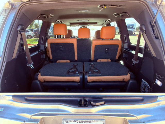 Used 2021 Lexus LX 570 4WD w/ Sport Package image 22