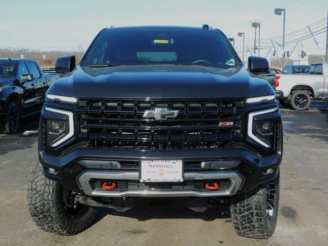 Used 2025 Chevrolet Tahoe Z71 image 3