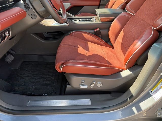 Used 2024 Lincoln Nautilus Black Label w/ Jet Appearance Package (87T) AWD/4WD image 19