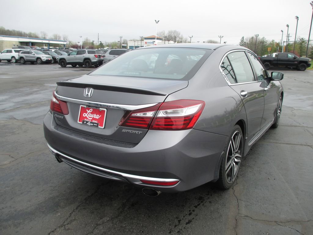 Used 2017 Honda Accord Sport image 4