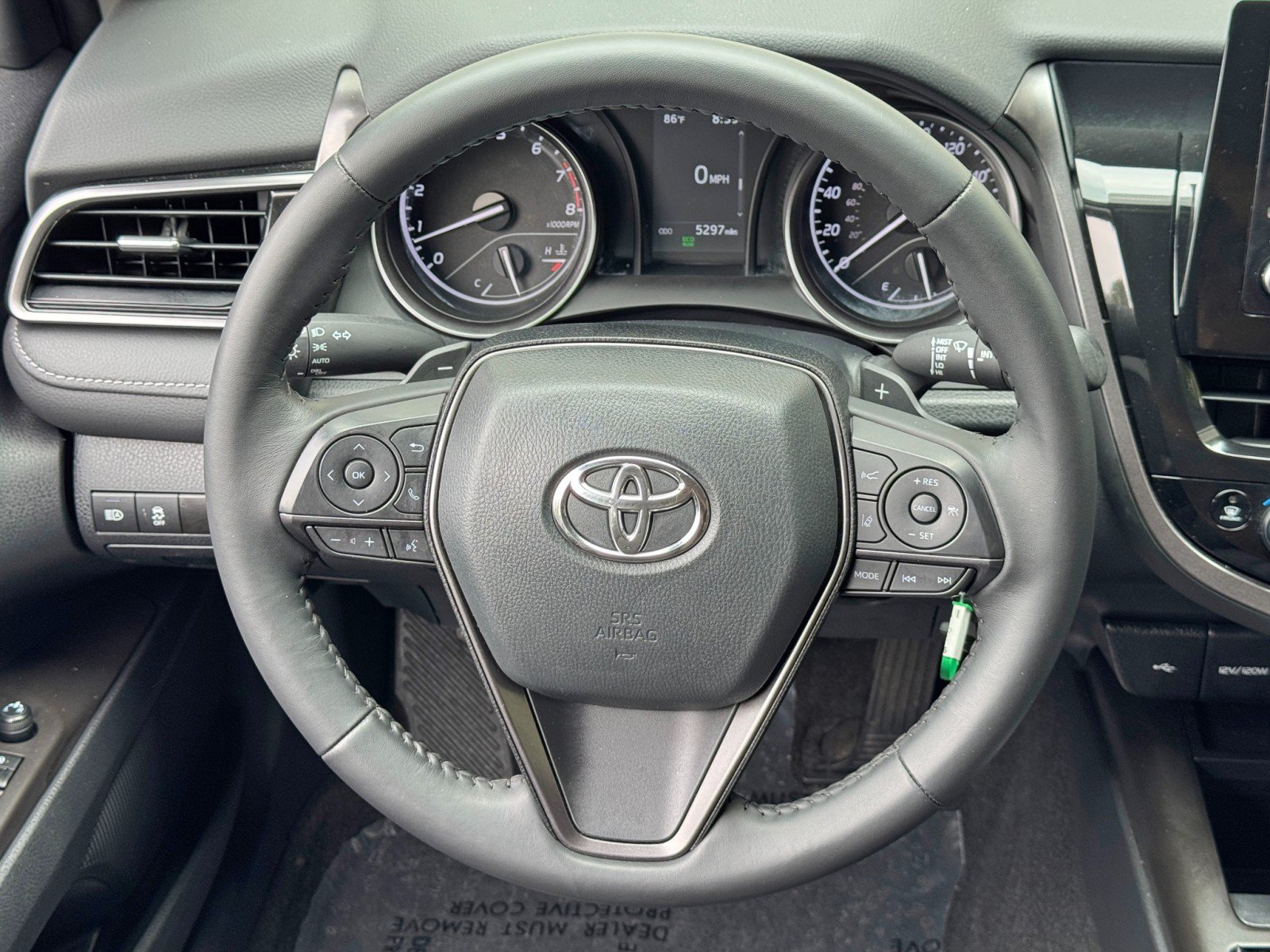 Used 2024 Toyota Camry SE FWD image 17