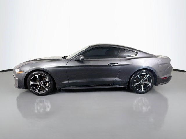 Used 2018 Ford Mustang Coupe RWD image 6