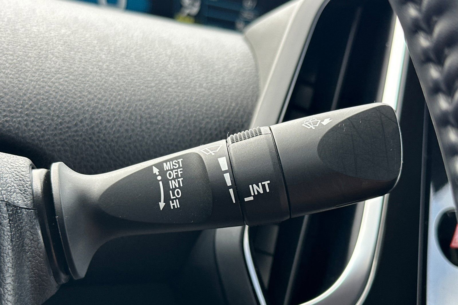 Used 2022 Toyota Prius Prime XLE image 38