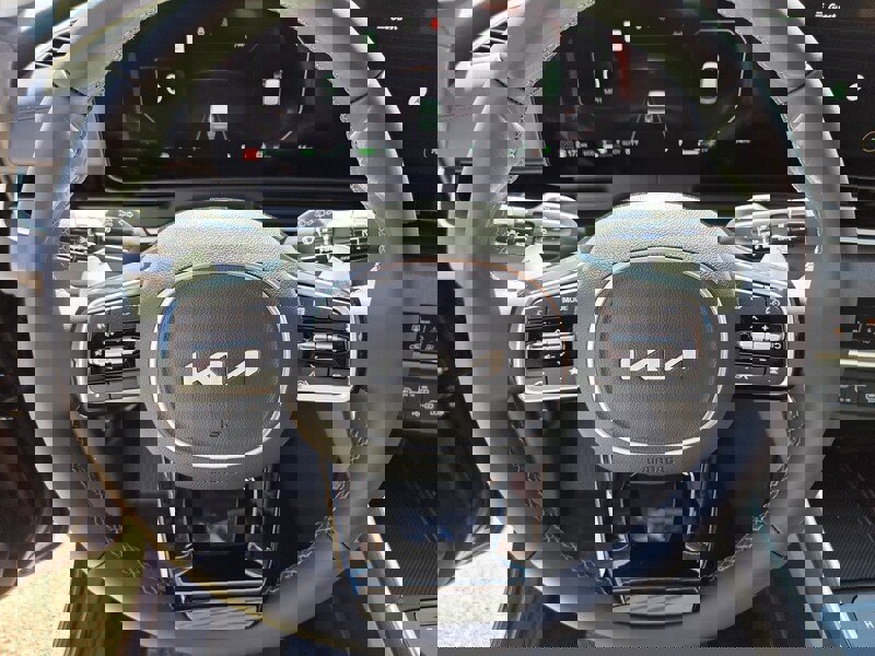 New 2026 Kia Carnival SX image 12