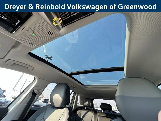 New 2026 Volkswagen Tiguan SE image 25