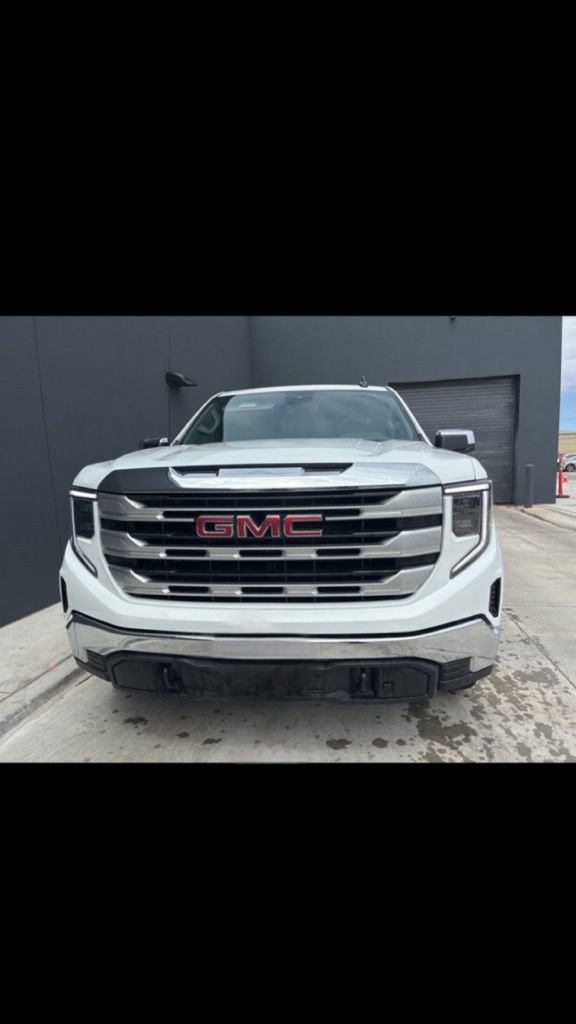 Used 2023 GMC Sierra 1500 SLE image 2
