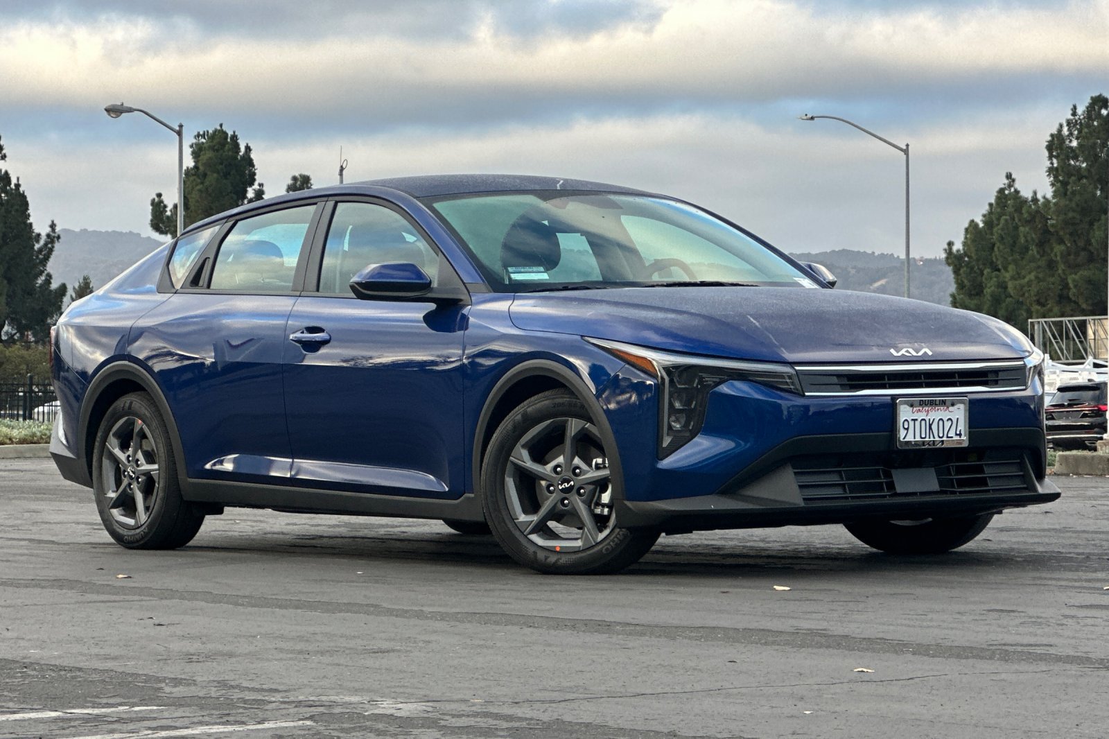 Used 2025 Kia K4 FWD image 2