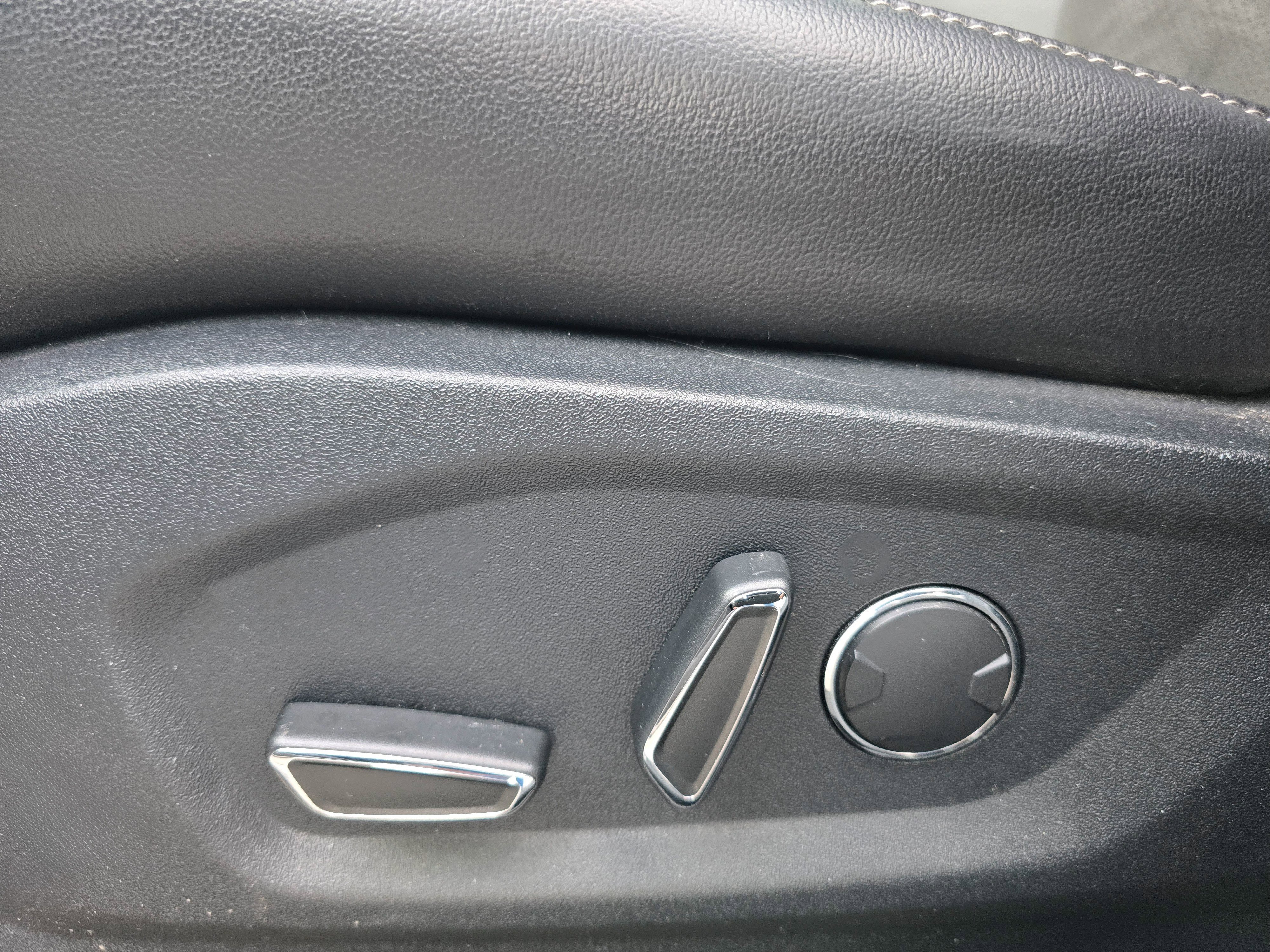 Used 2018 Ford Edge Sport w/ Equipment Group 401A image 11