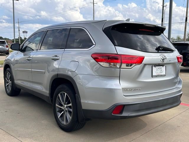 Used 2019 Toyota Highlander XLE FWD image 6