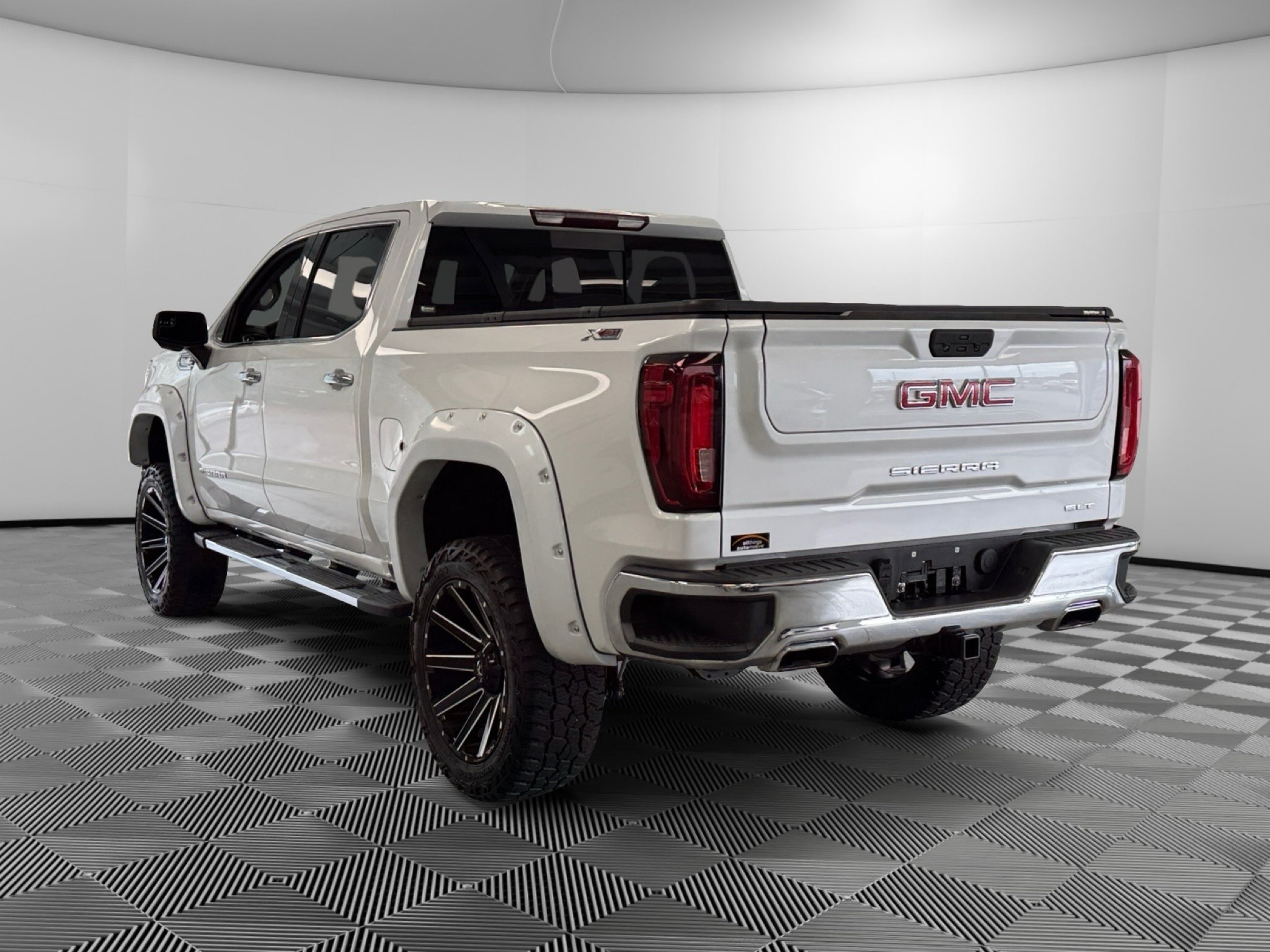 Used 2021 GMC Sierra 1500 SLT w/ SLT Premium Package AWD/4WD image 6