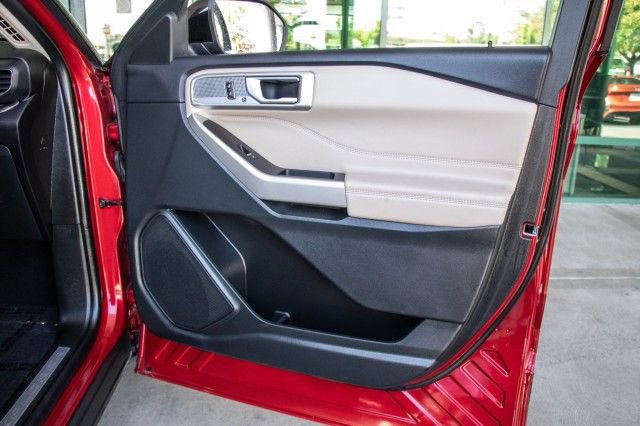 Used 2023 Ford Explorer Limited image 20