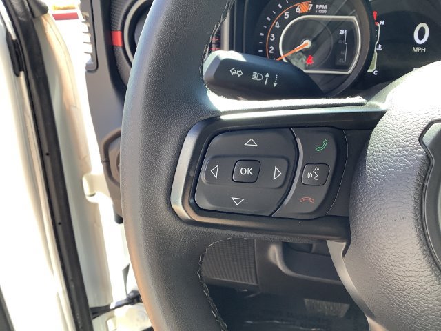 Used 2025 Jeep Wrangler Unlimited Rubicon w/ Convenience Group AWD/4WD image 13