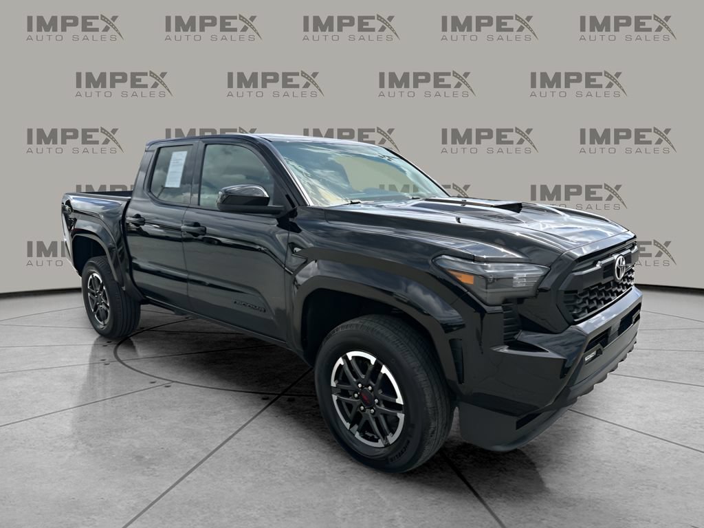 Used 2025 Toyota Tacoma TRD Sport AWD/4WD image 7