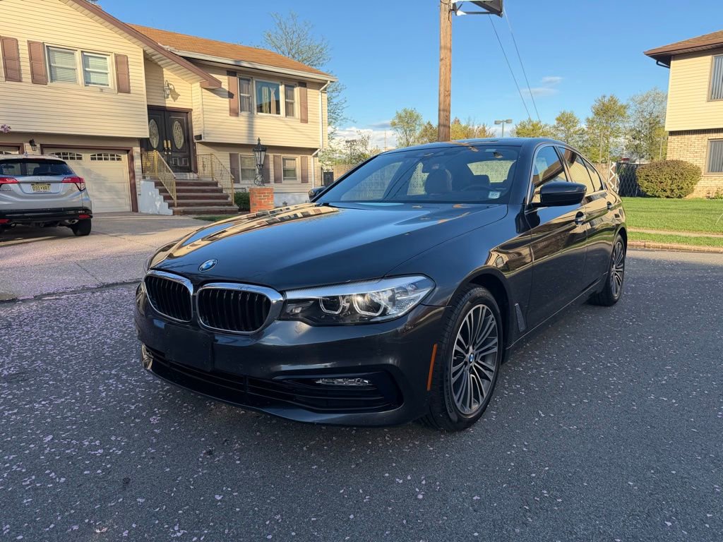 Used 2018 BMW 540i xDrive image 3