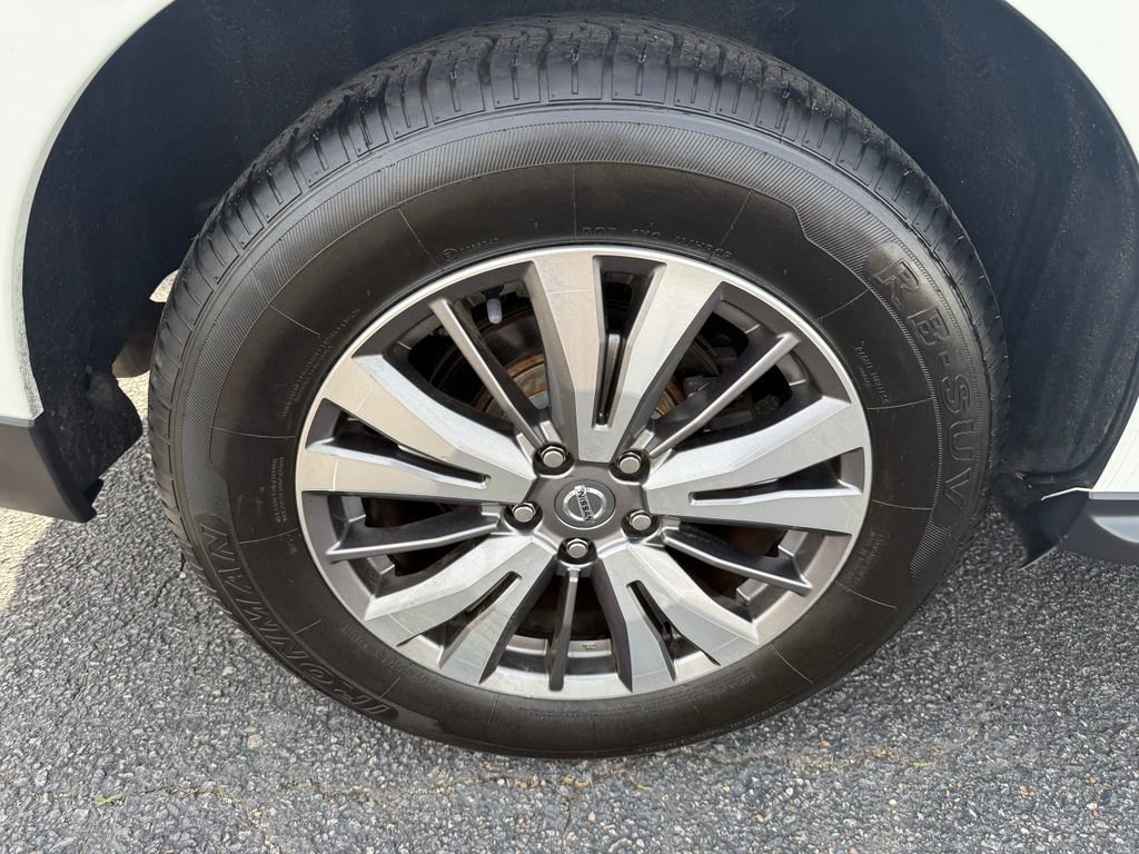 Used 2020 Nissan Pathfinder SL image 36
