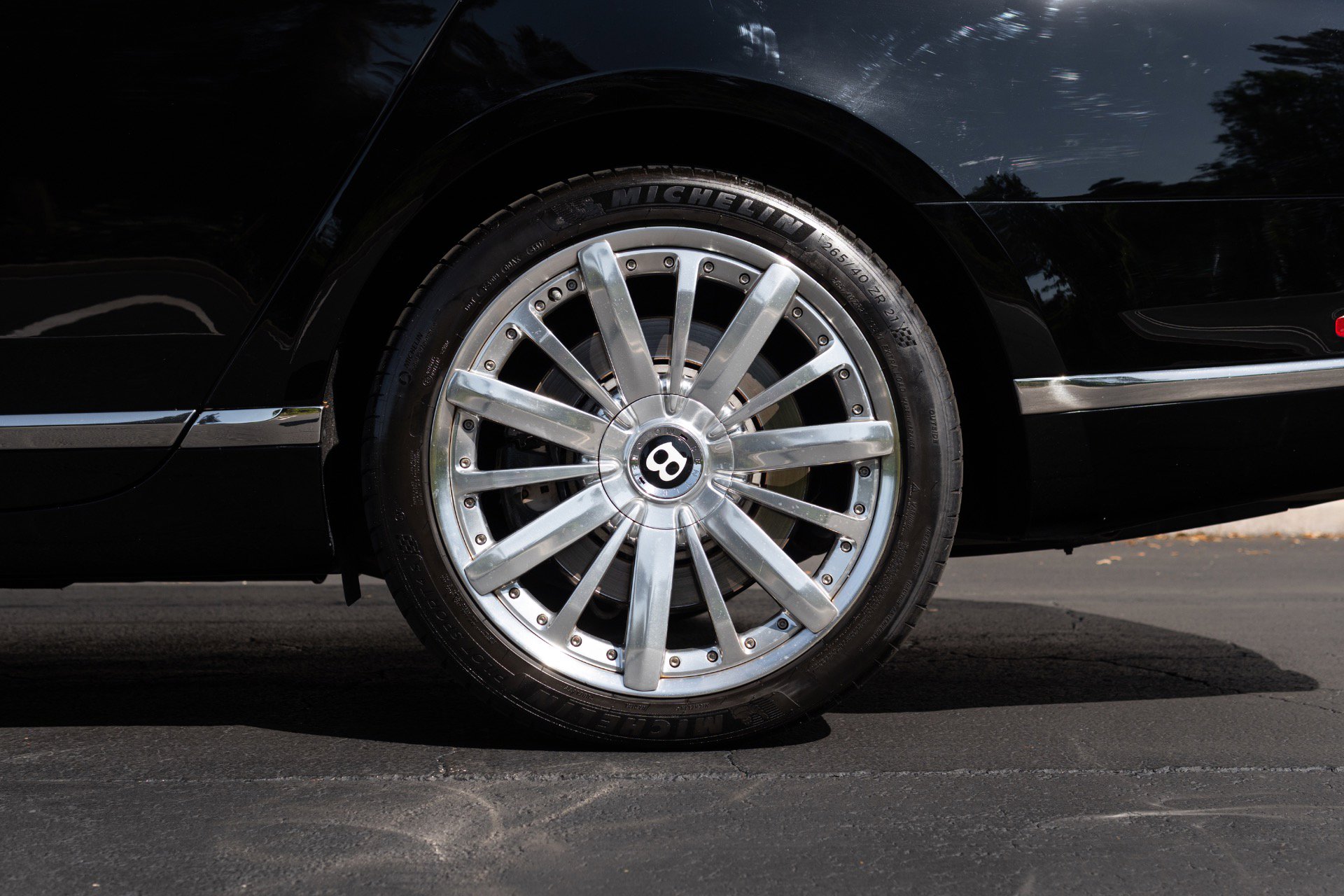 Used 2014 Bentley Mulsanne RWD image 25
