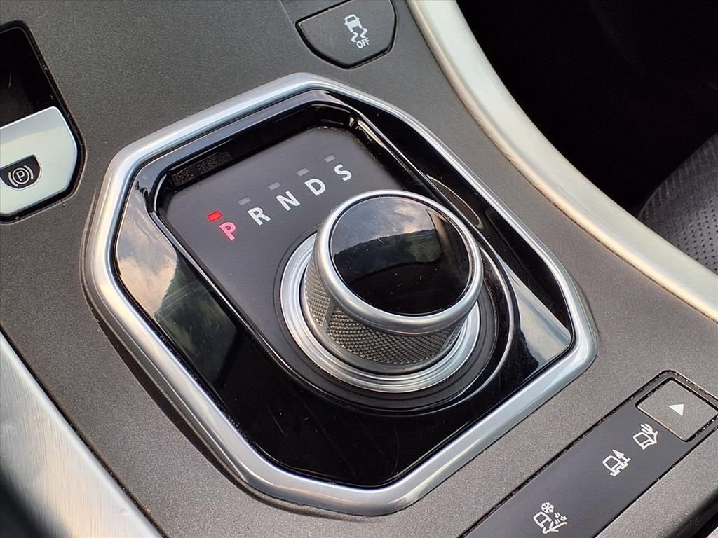 Used 2016 Land Rover Range Rover Evoque SE image 26