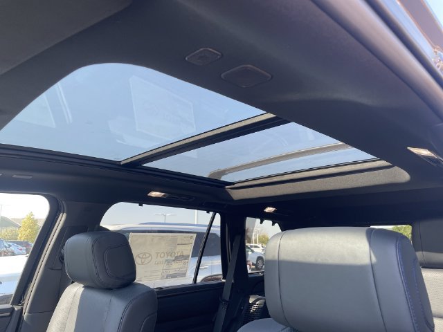 New 2026 Toyota Sequoia Platinum AWD/4WD image 28