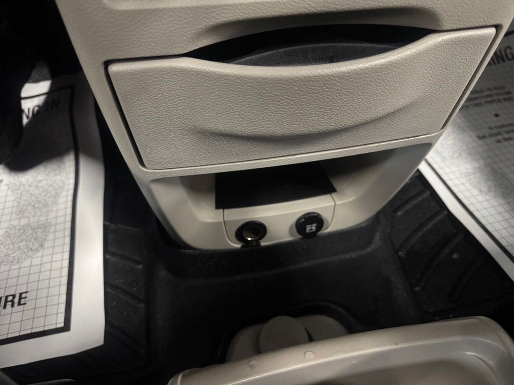 Used 2015 Dodge Grand Caravan SE FWD image 20