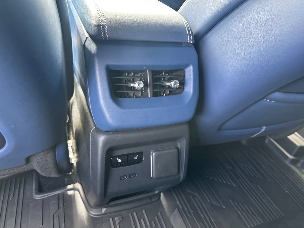 New 2025 Cadillac Optiq Luxury 2 w/ LPO, Floor Liner Package AWD/4WD image 37