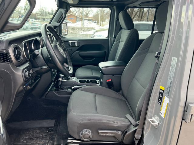 Used 2023 Jeep Wrangler Unlimited w/ Cold Weather Group image 4