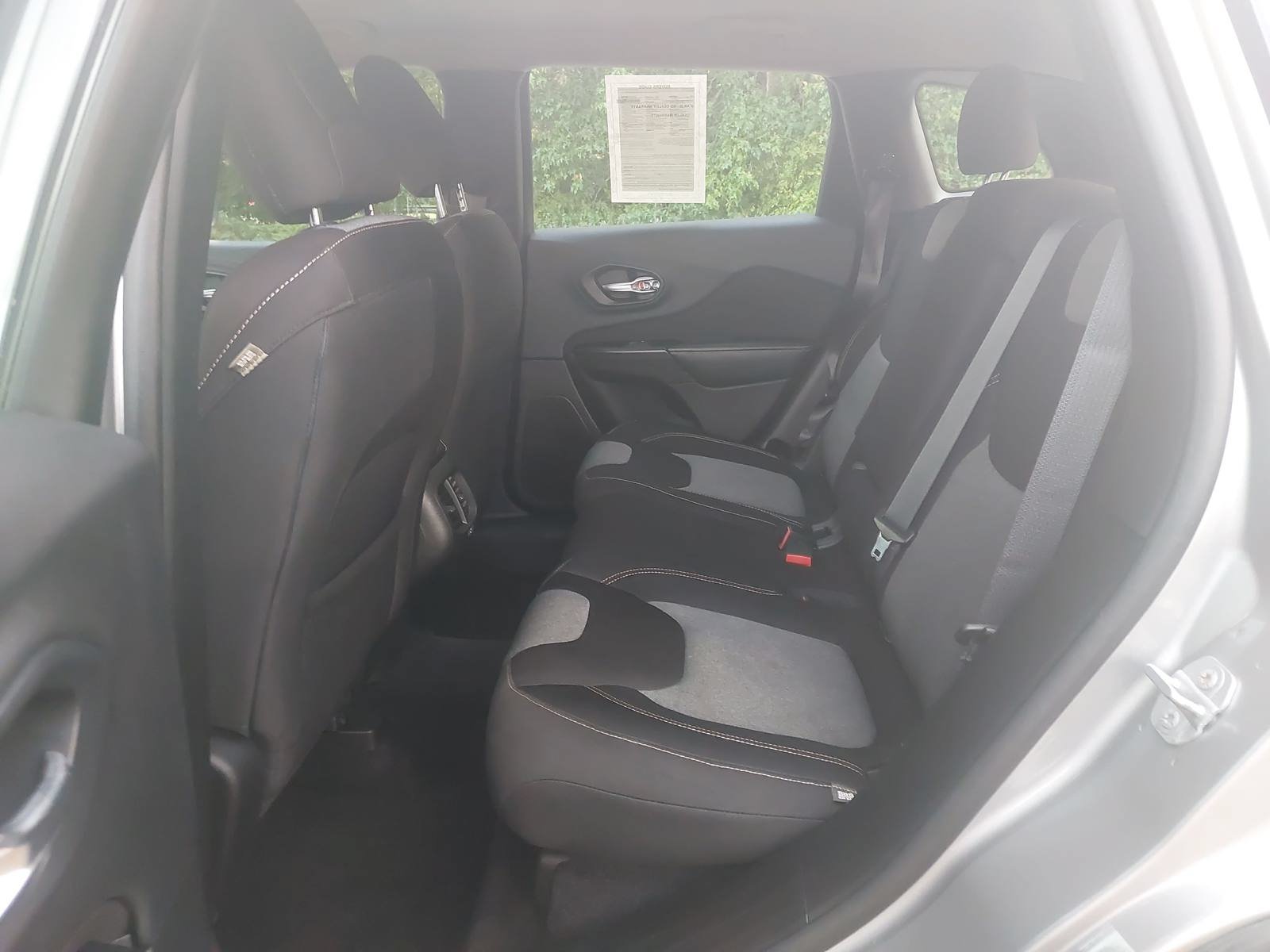 Used 2015 Jeep Cherokee Sport w/ Cold Weather Group AWD/4WD image 13