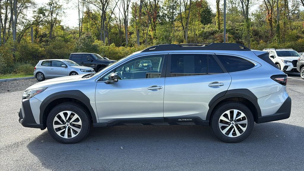 Certified 2023 Subaru Outback Premium image 6